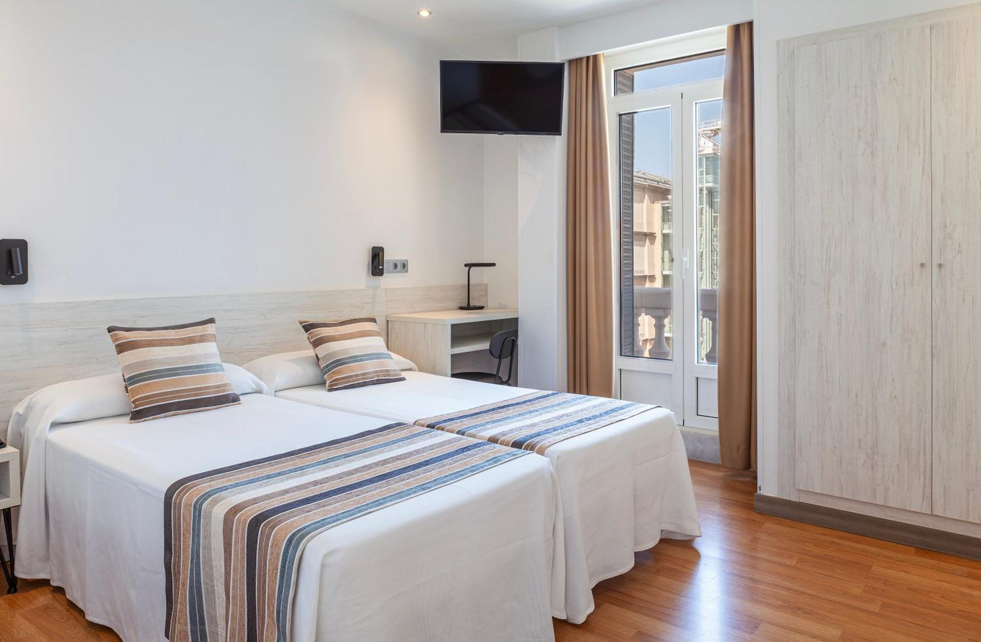 Quadruple Room,1765191772:JPEG