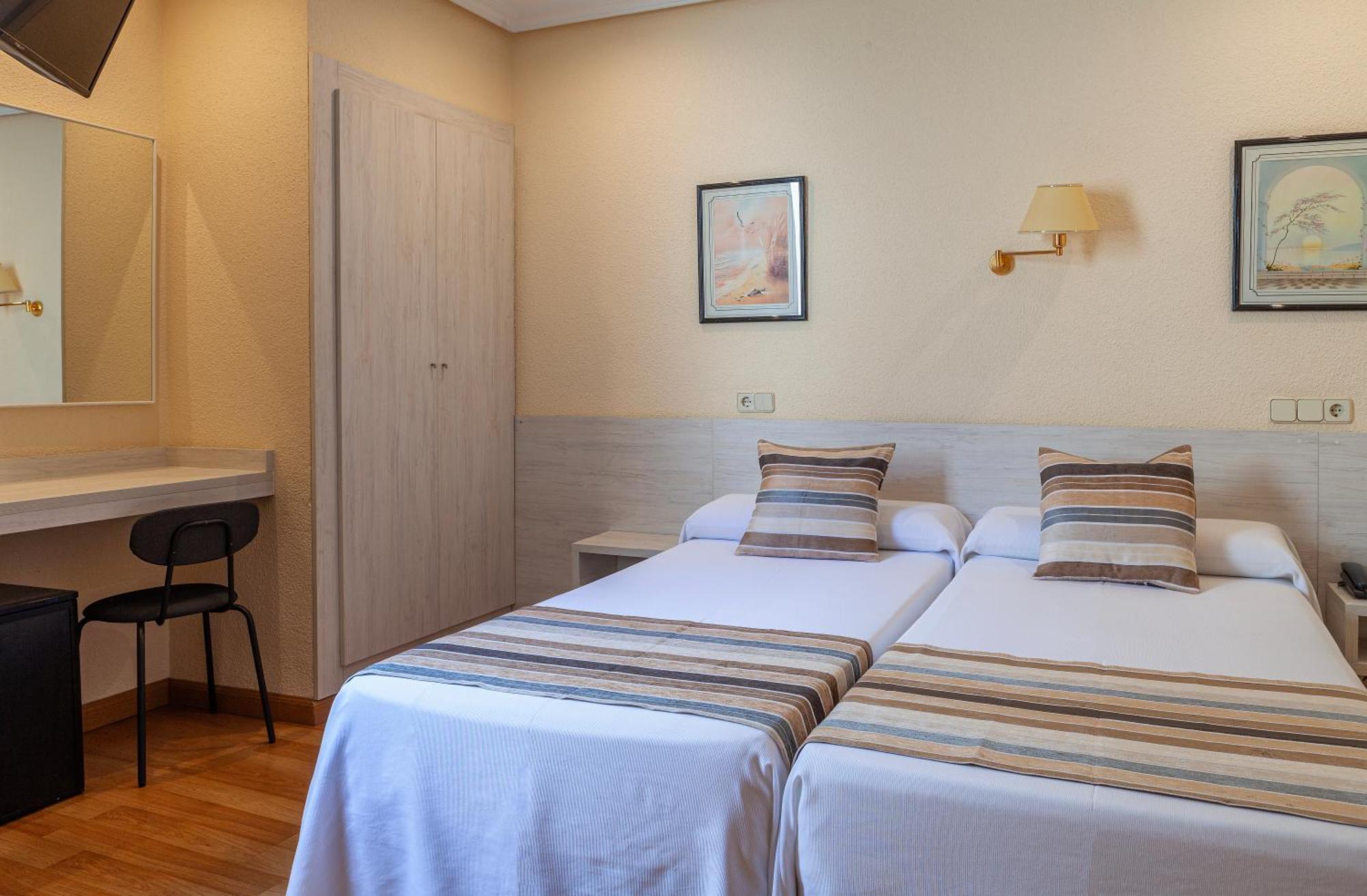 Budget Double Room,1765191831:JPEG